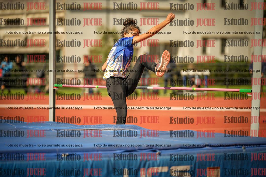 Fotos del salto en alto - incluye todos los grupos