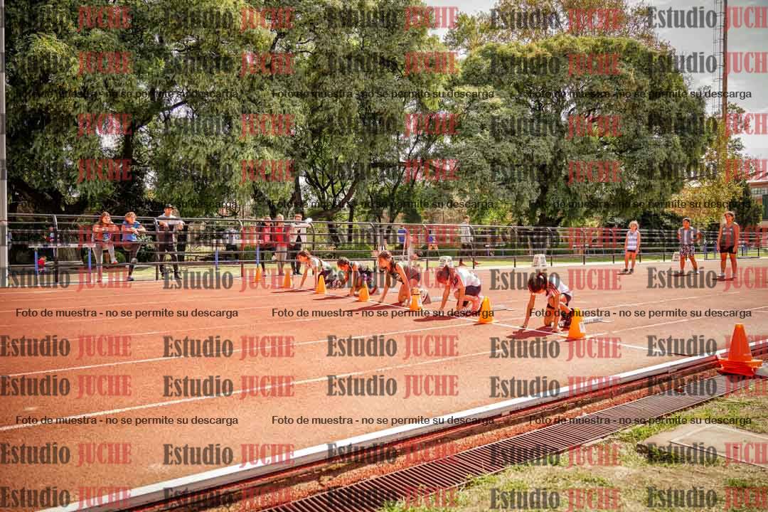 Fotos de los 50 m llanos de mujeres - U12