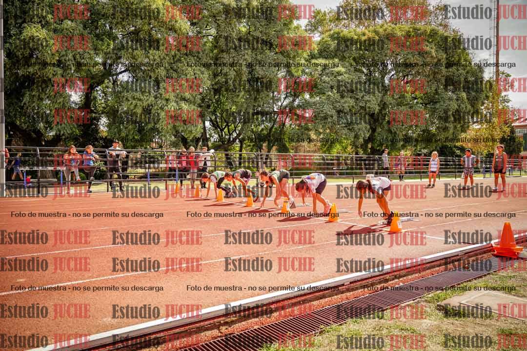 Fotos de los 50 m llanos de mujeres - U12