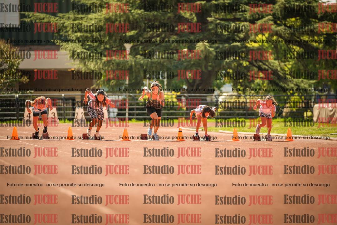 Fotos de los 50 m llanos de mujeres - U12