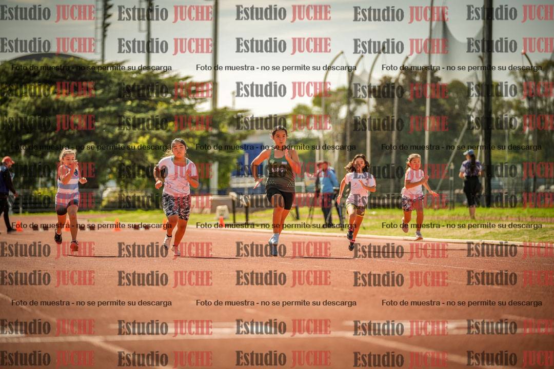 Fotos de los 50 m llanos de mujeres - U12