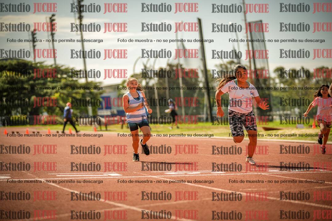 Fotos de los 50 m llanos de mujeres - U12
