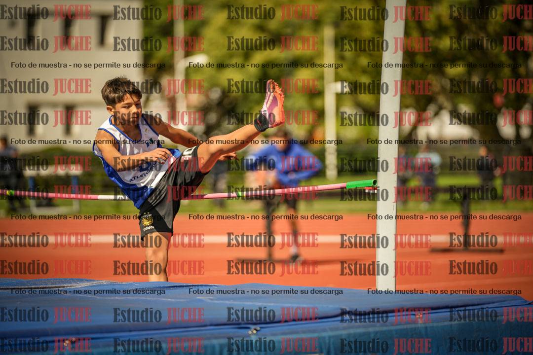 Fotos del salto en alto - incluye todos los grupos