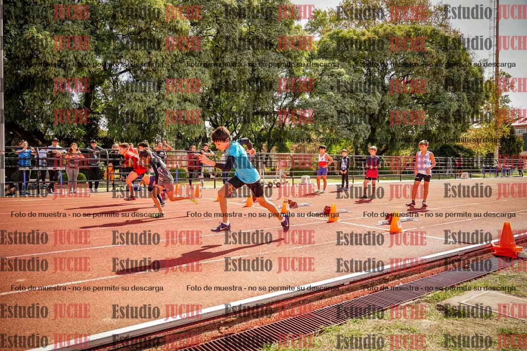 Fotos de los 50 m llanos de varones - U12