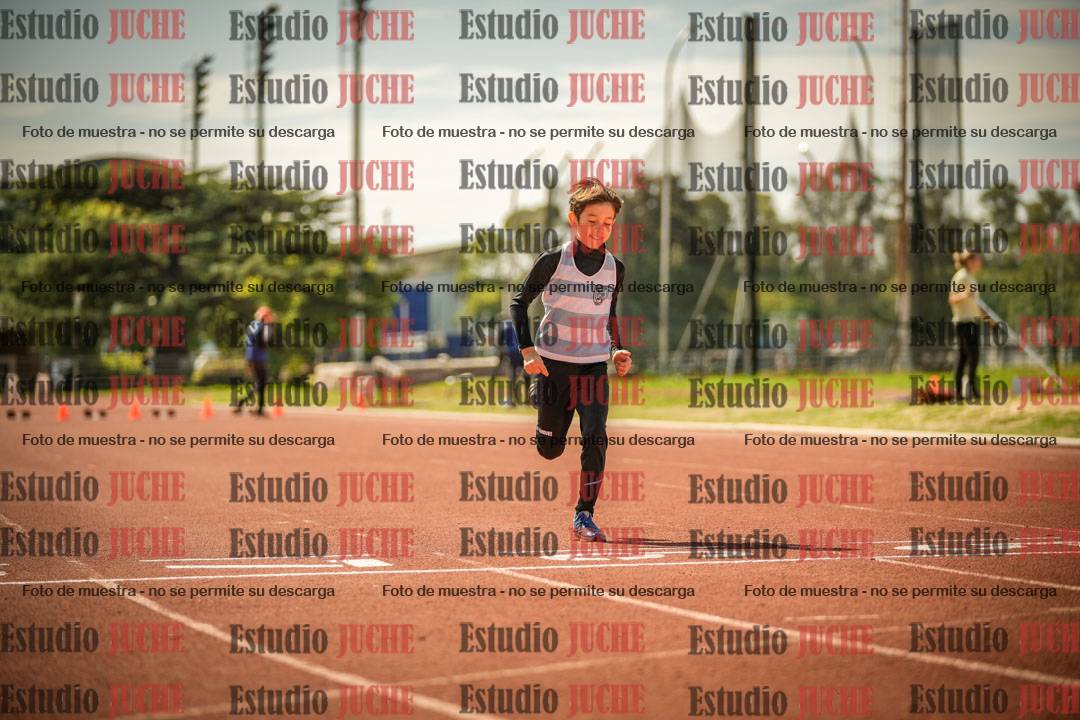 Fotos de los 50 m llanos de varones - U12
