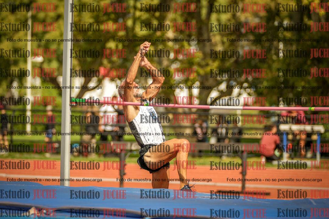Fotos del salto en alto - incluye todos los grupos