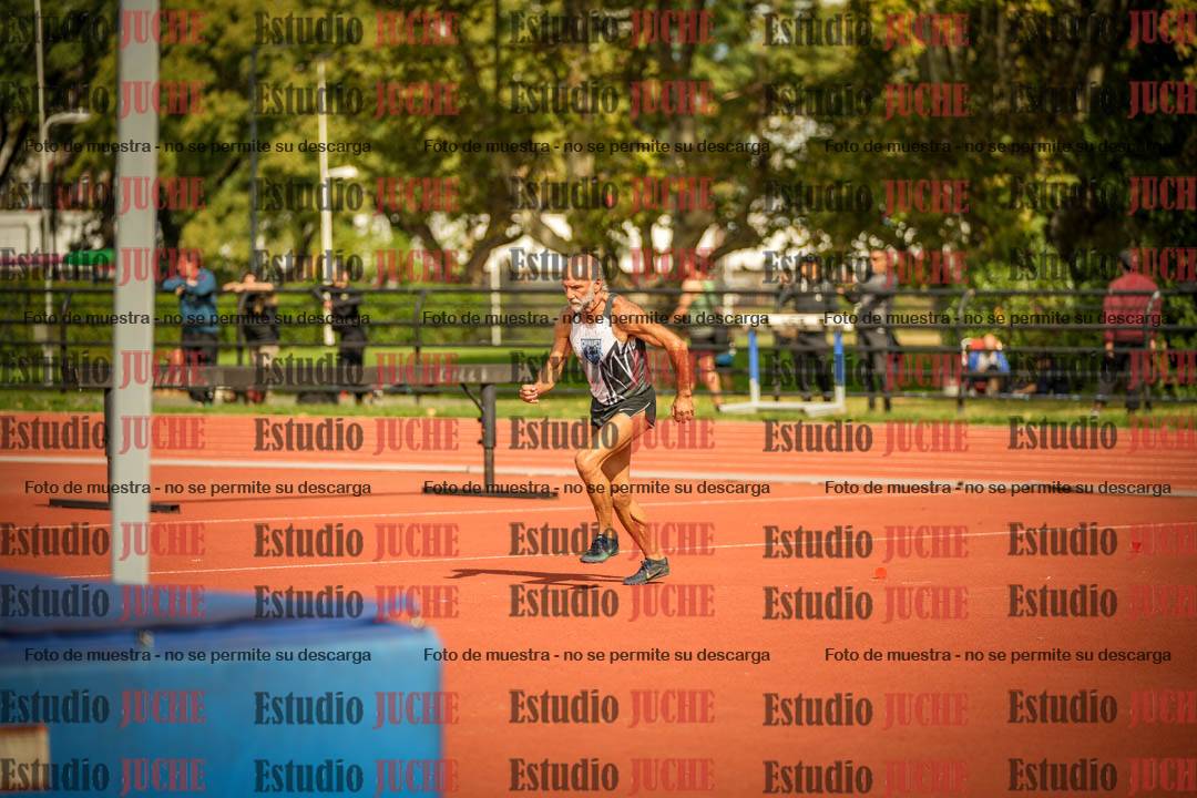 Fotos del salto en alto - incluye todos los grupos