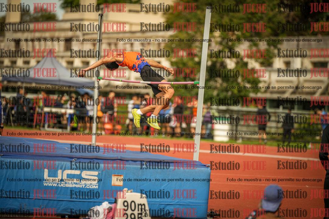 Fotos del salto en alto - incluye todos los grupos