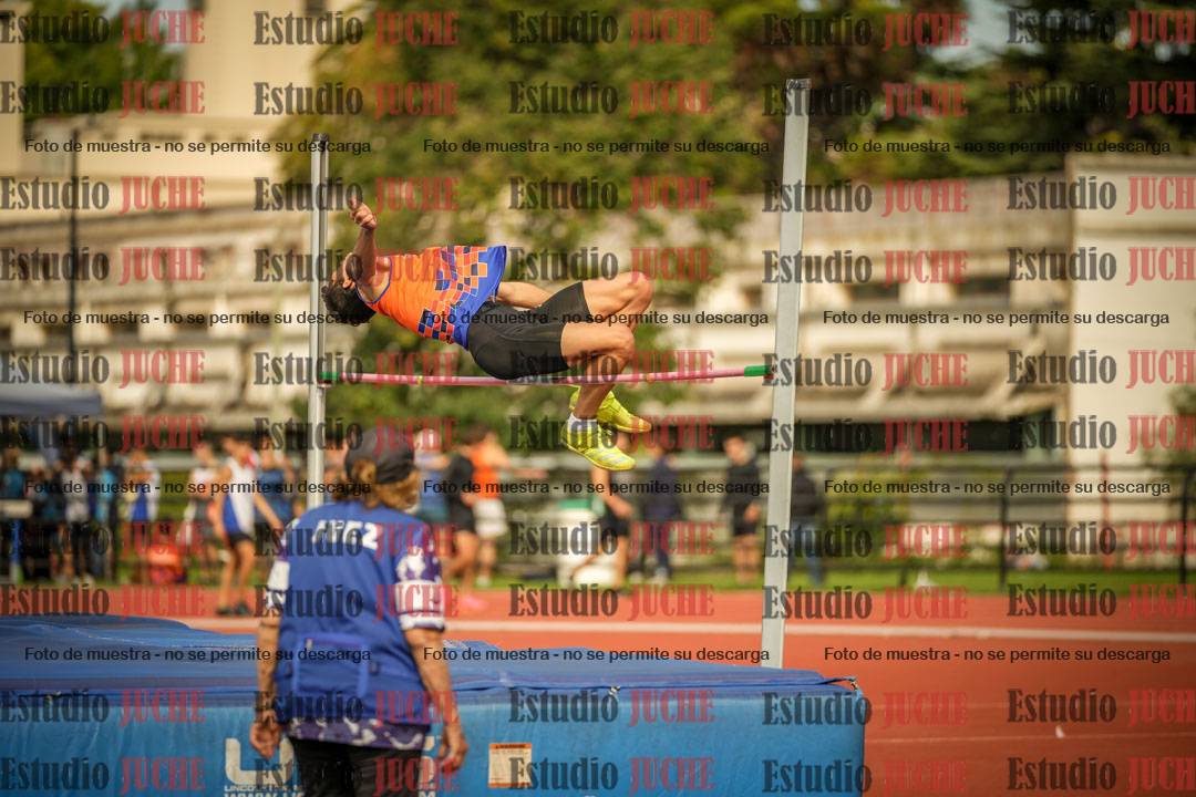 Fotos del salto en alto - incluye todos los grupos