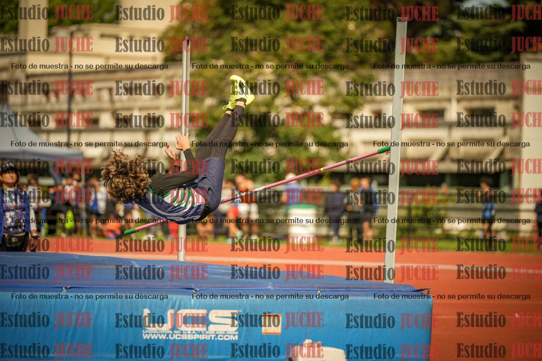 Fotos del salto en alto - incluye todos los grupos