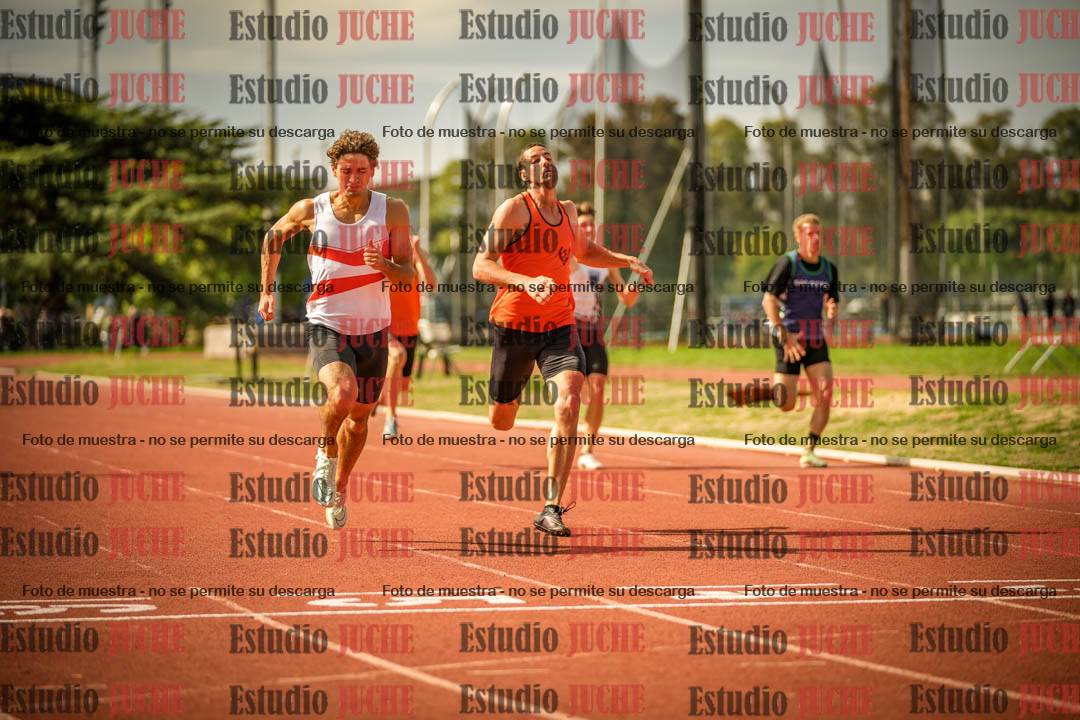 Fotos de los 200 m llanos de varones