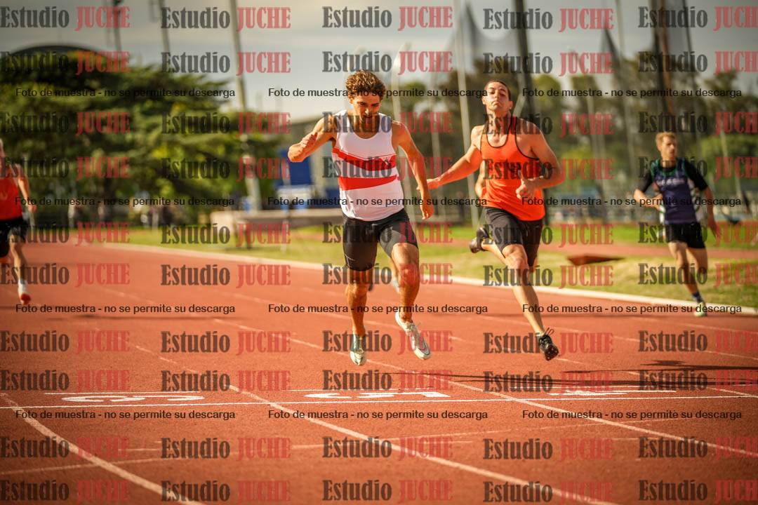 Fotos de los 200 m llanos de varones