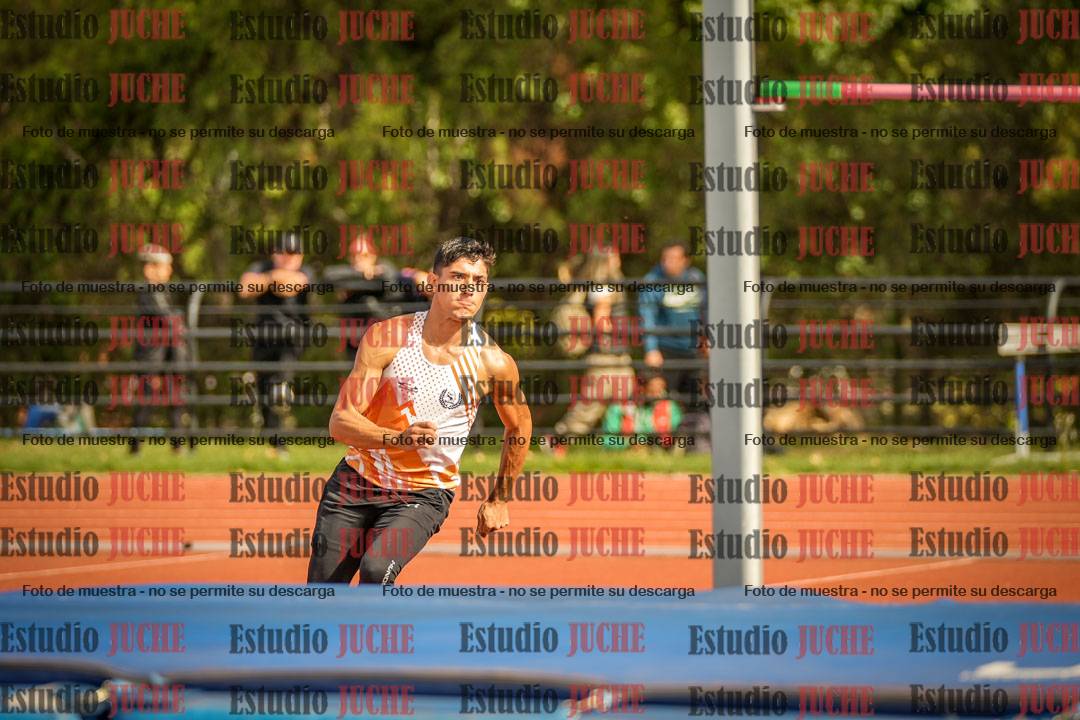 Fotos del salto en alto - incluye todos los grupos
