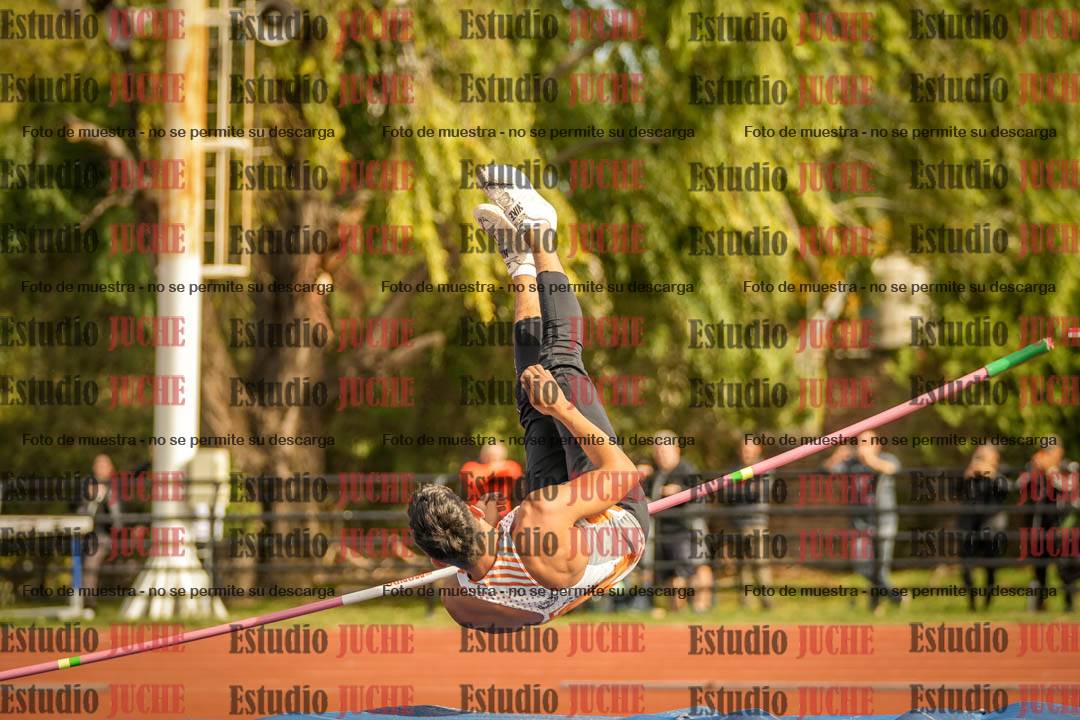 Fotos del salto en alto - incluye todos los grupos