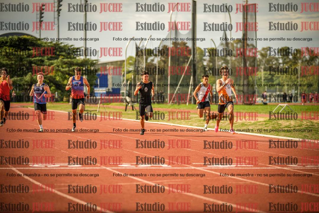 Fotos de los 200 m llanos de varones