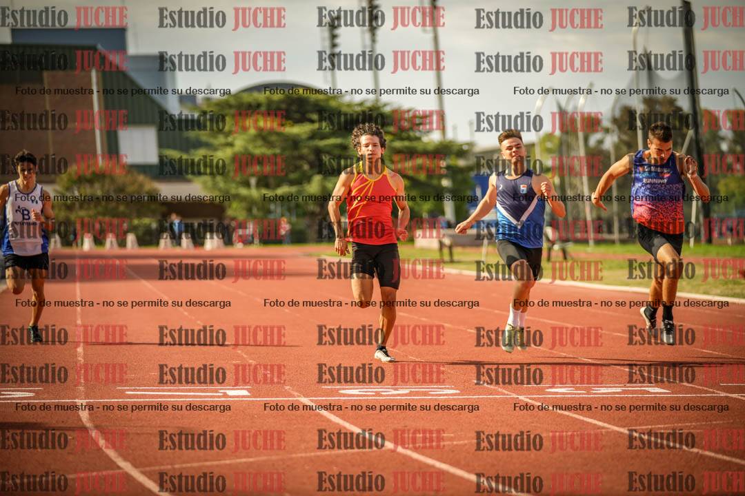Fotos de los 200 m llanos de varones