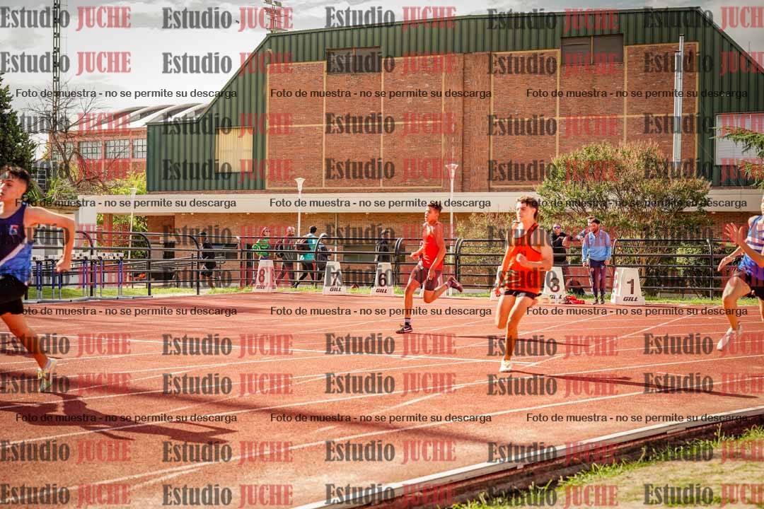 Fotos de los 200 m llanos de varones