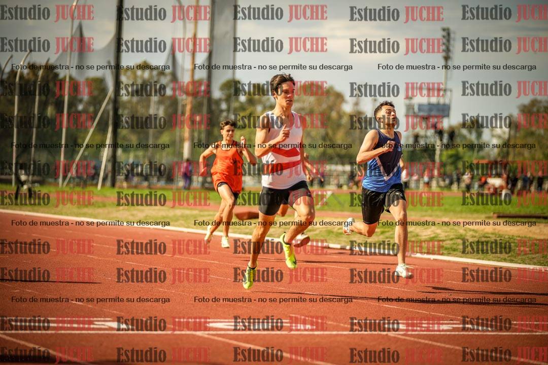 Fotos de los 200 m llanos de varones