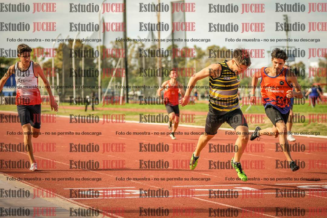 Fotos de los 200 m llanos de varones