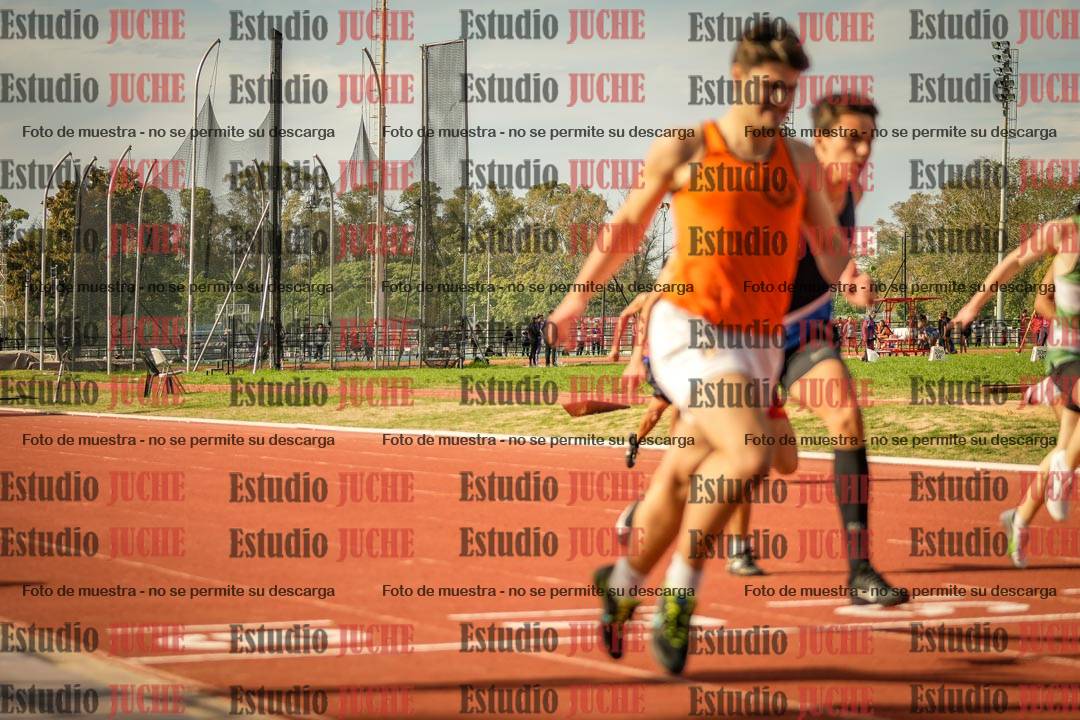 Fotos de los 200 m llanos de varones
