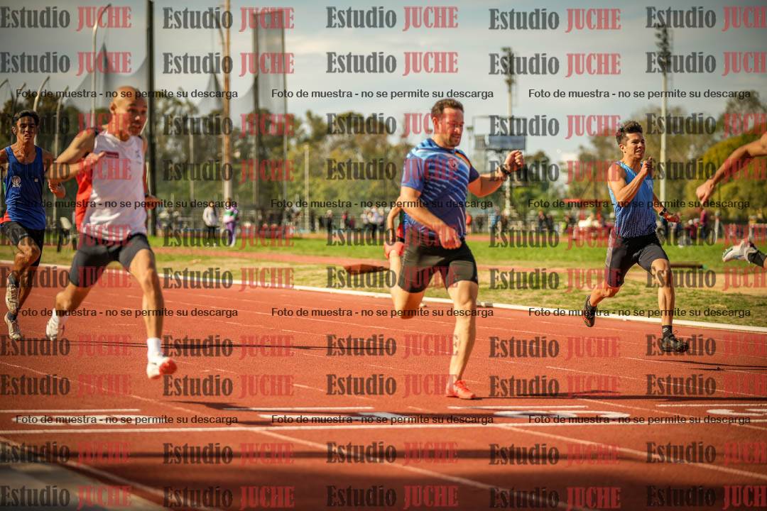 Fotos de los 200 m llanos de varones