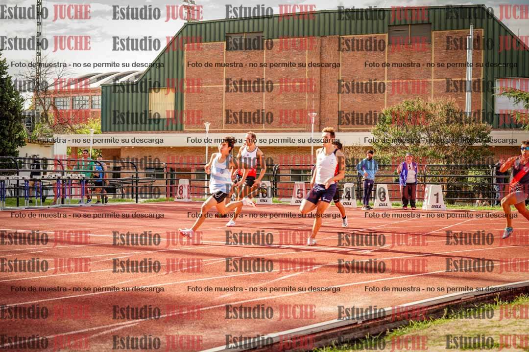 Fotos de los 200 m llanos de varones