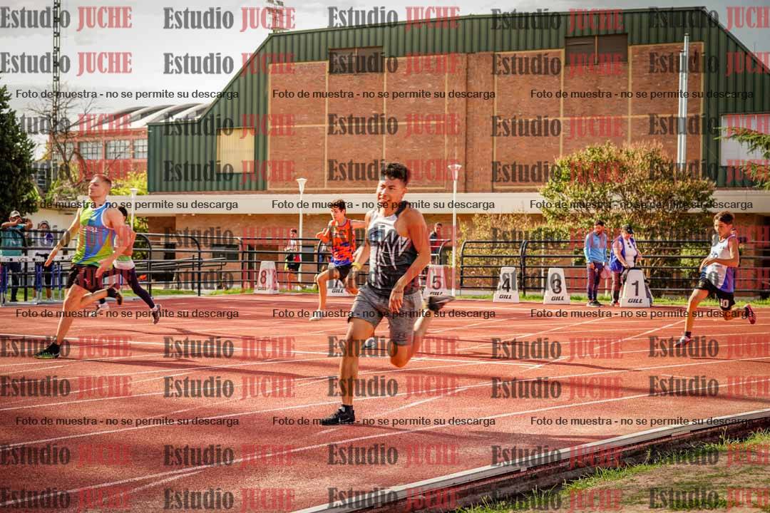 Fotos de los 200 m llanos de varones