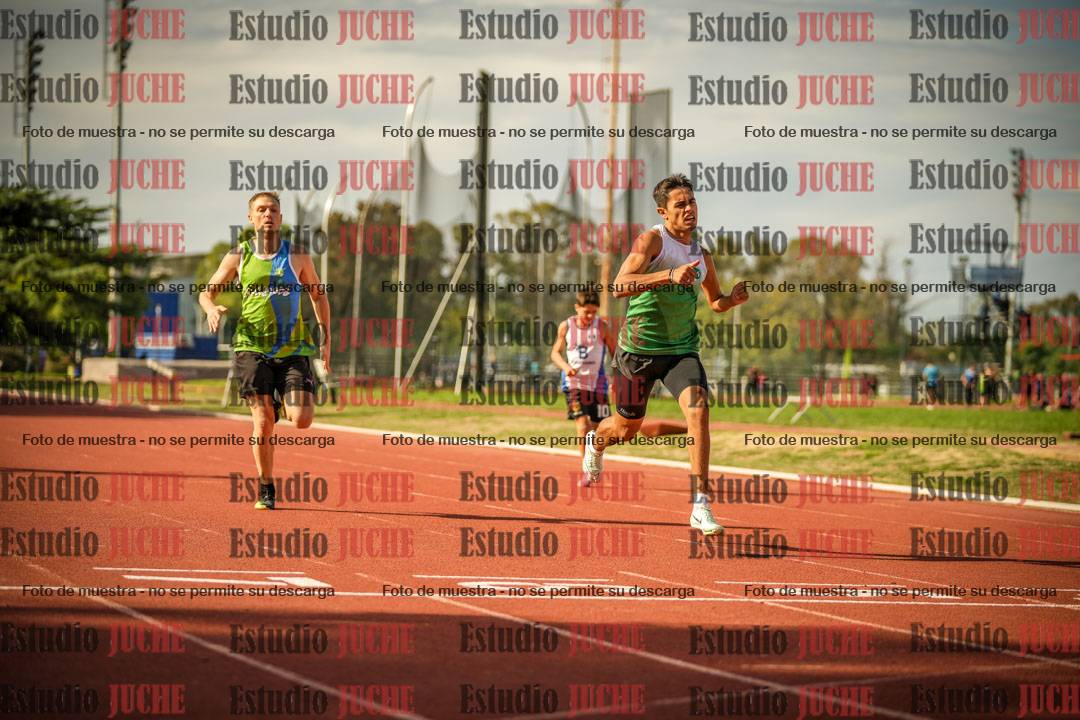 Fotos de los 200 m llanos de varones