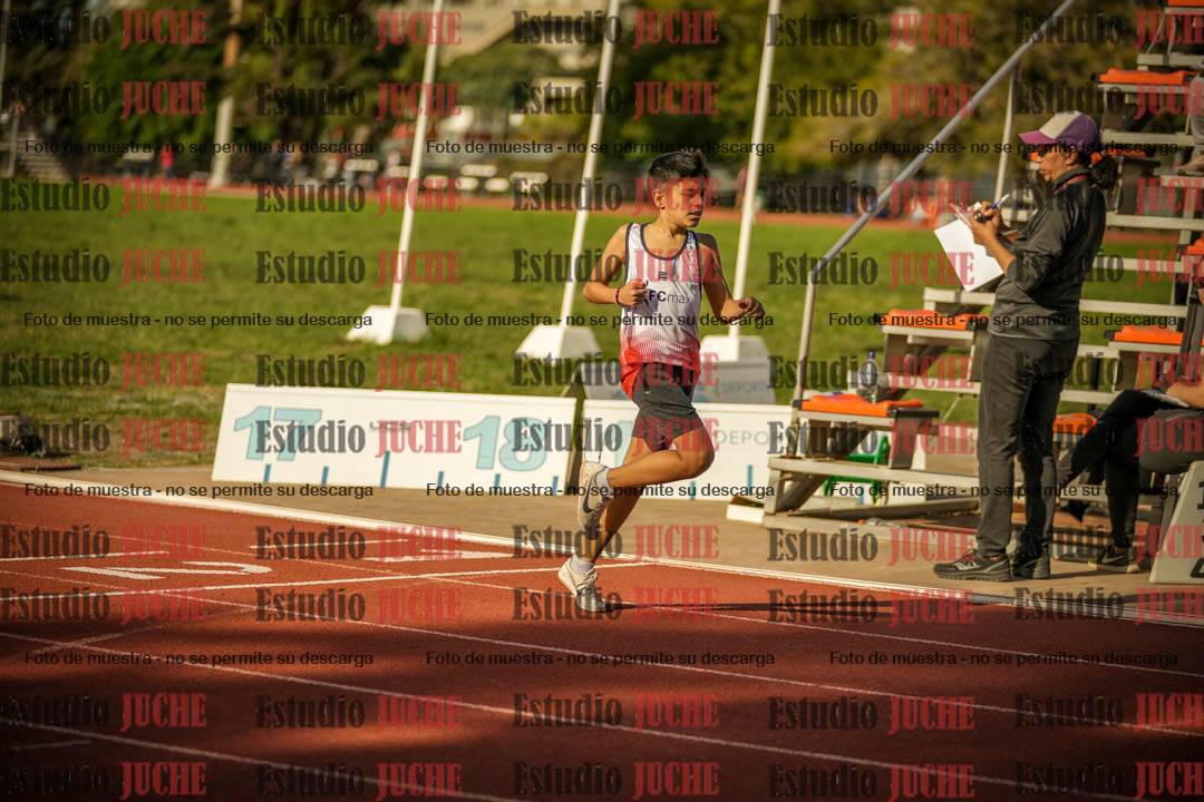 Fotos de los 200 m llanos de varones