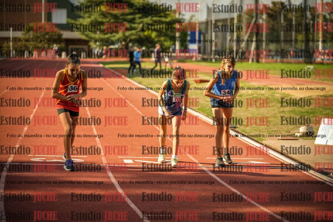 Fotos de los 2400 m llanos de mujeres - U16