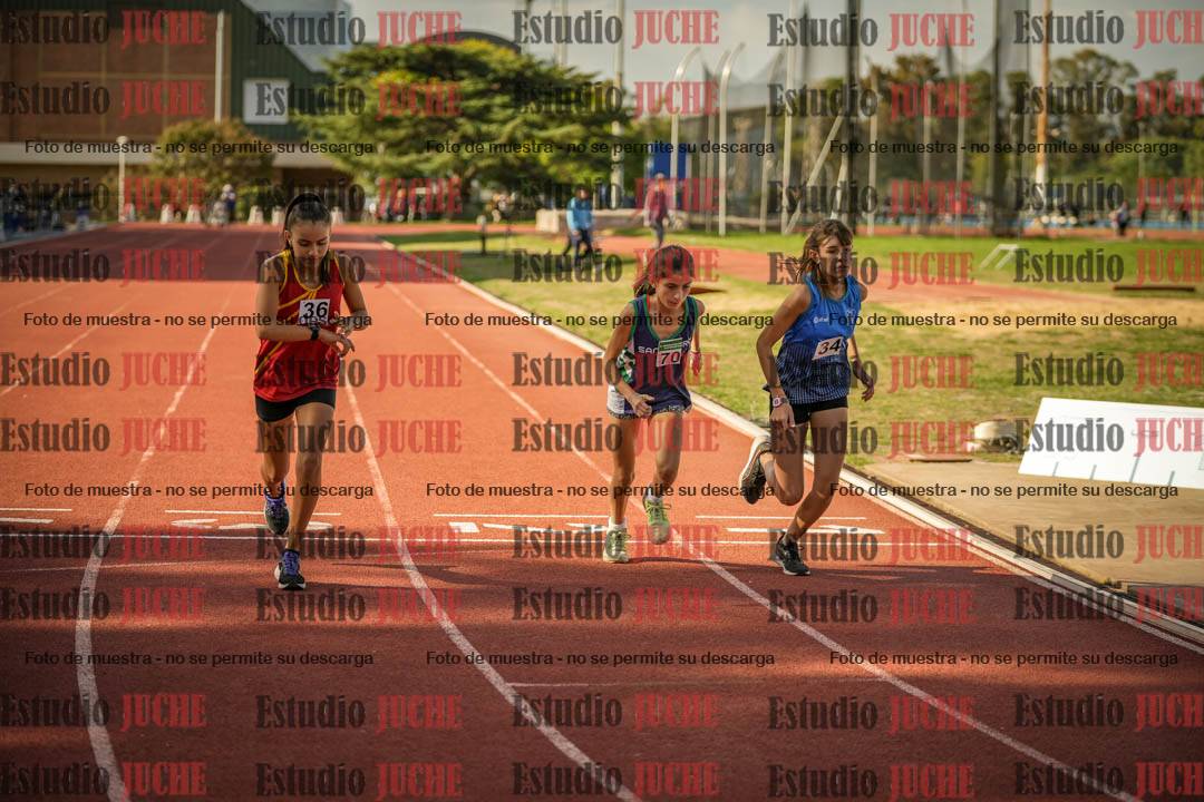 Fotos de los 2400 m llanos de mujeres - U16