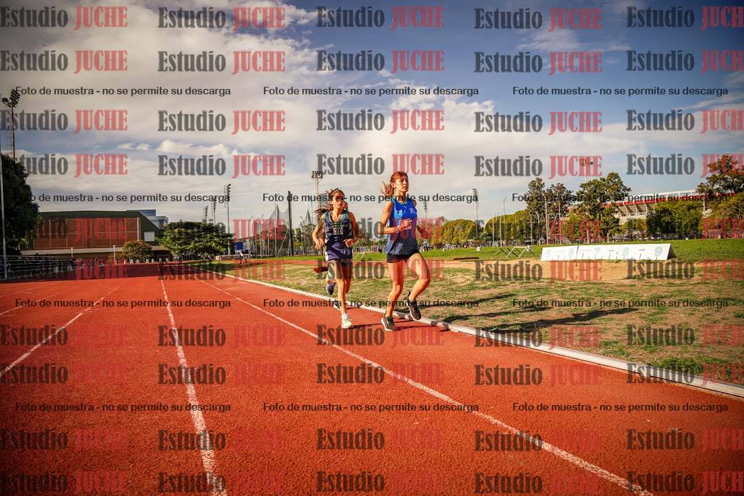 Fotos de los 2400 m llanos de mujeres - U16