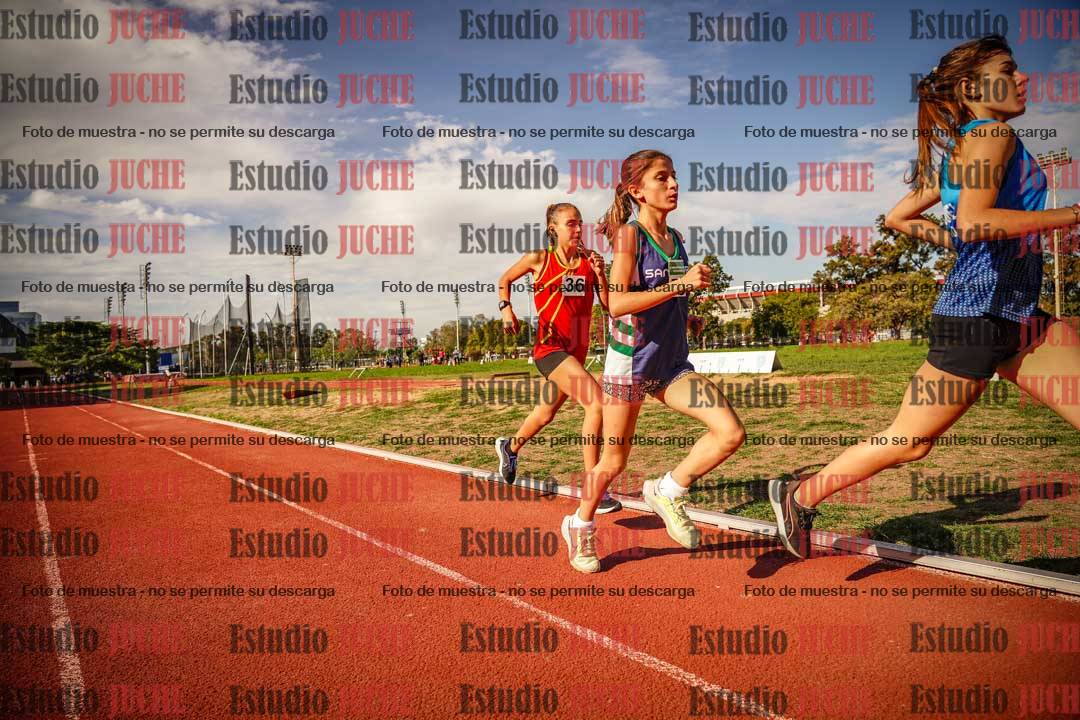 Fotos de los 2400 m llanos de mujeres - U16