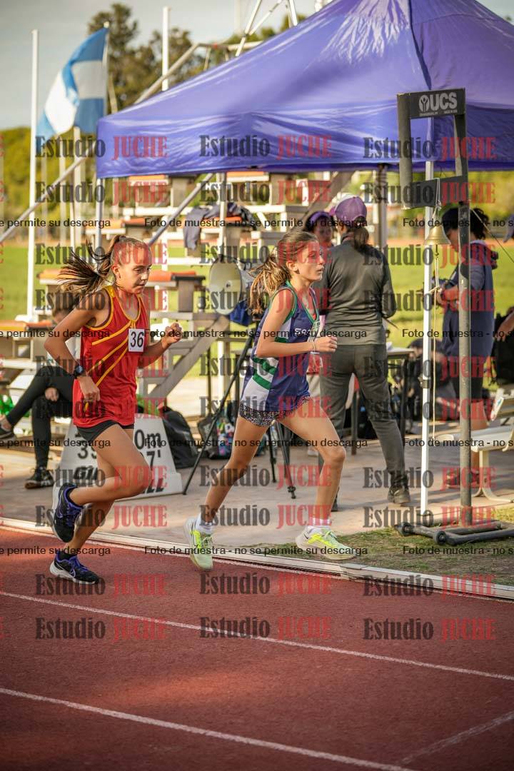 Fotos de los 2400 m llanos de mujeres - U16
