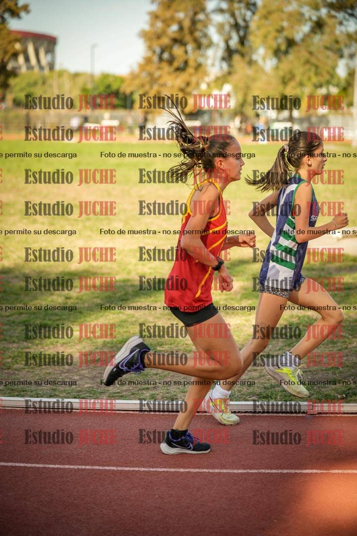 Fotos de los 2400 m llanos de mujeres - U16