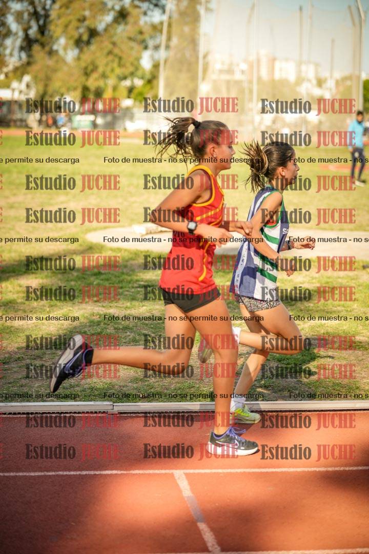 Fotos de los 2400 m llanos de mujeres - U16