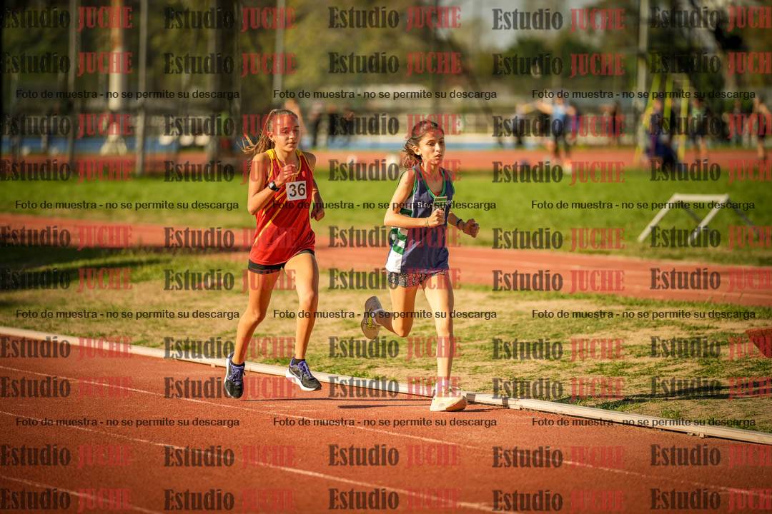 Fotos de los 2400 m llanos de mujeres - U16