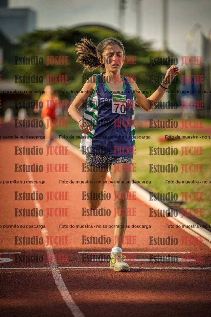 Fotos de los 2400 m llanos de mujeres - U16