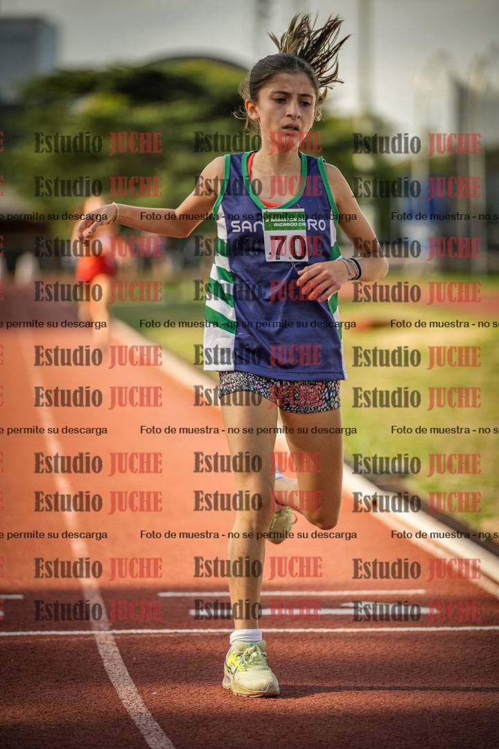 Fotos de los 2400 m llanos de mujeres - U16