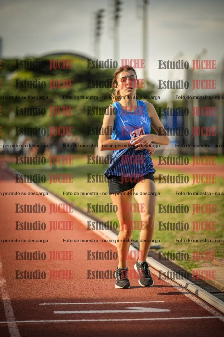 Fotos de los 2400 m llanos de mujeres - U16
