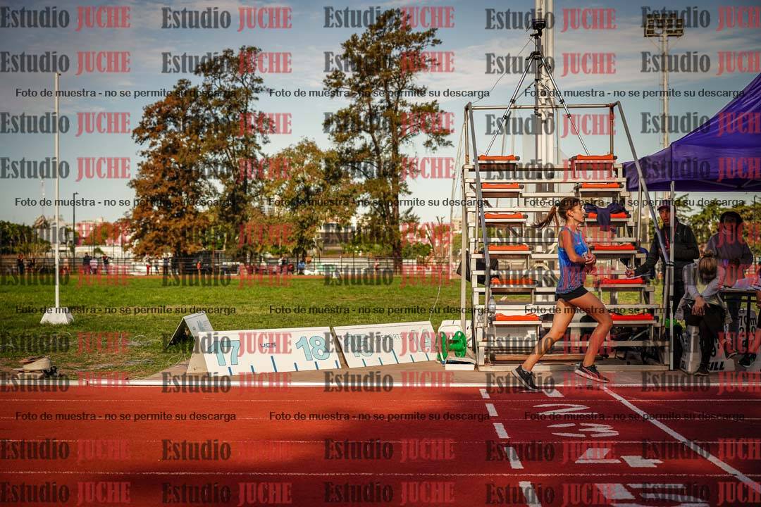 Fotos de los 2400 m llanos de mujeres - U16