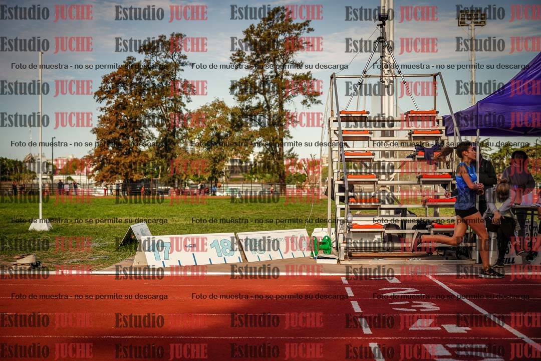 Fotos de los 2400 m llanos de mujeres - U16