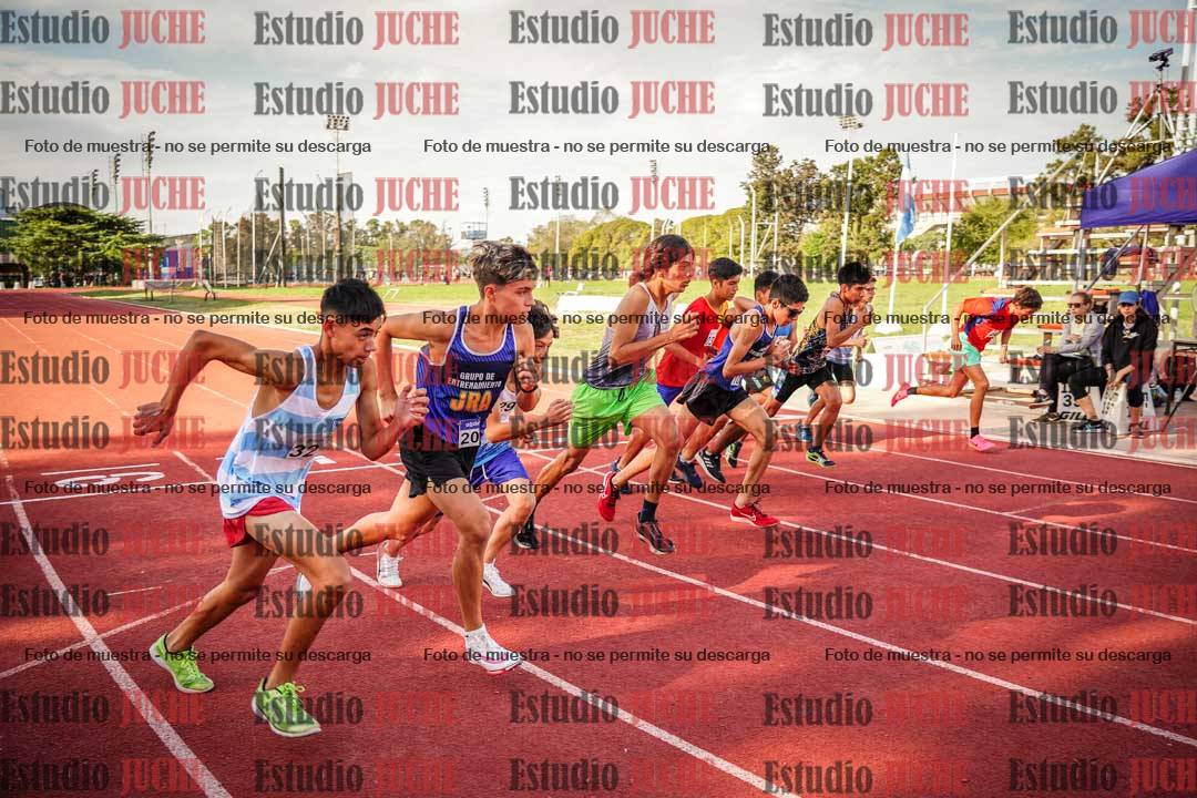 Fotos de los 2400 m llanos de varones - U16