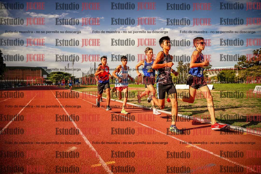Fotos de los 2400 m llanos de varones - U16
