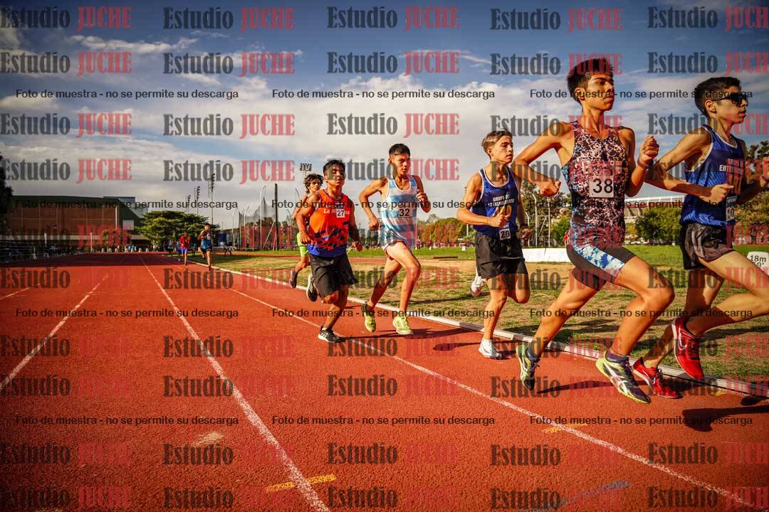 Fotos de los 2400 m llanos de varones - U16