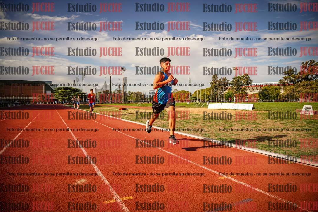 Fotos de los 2400 m llanos de varones - U16