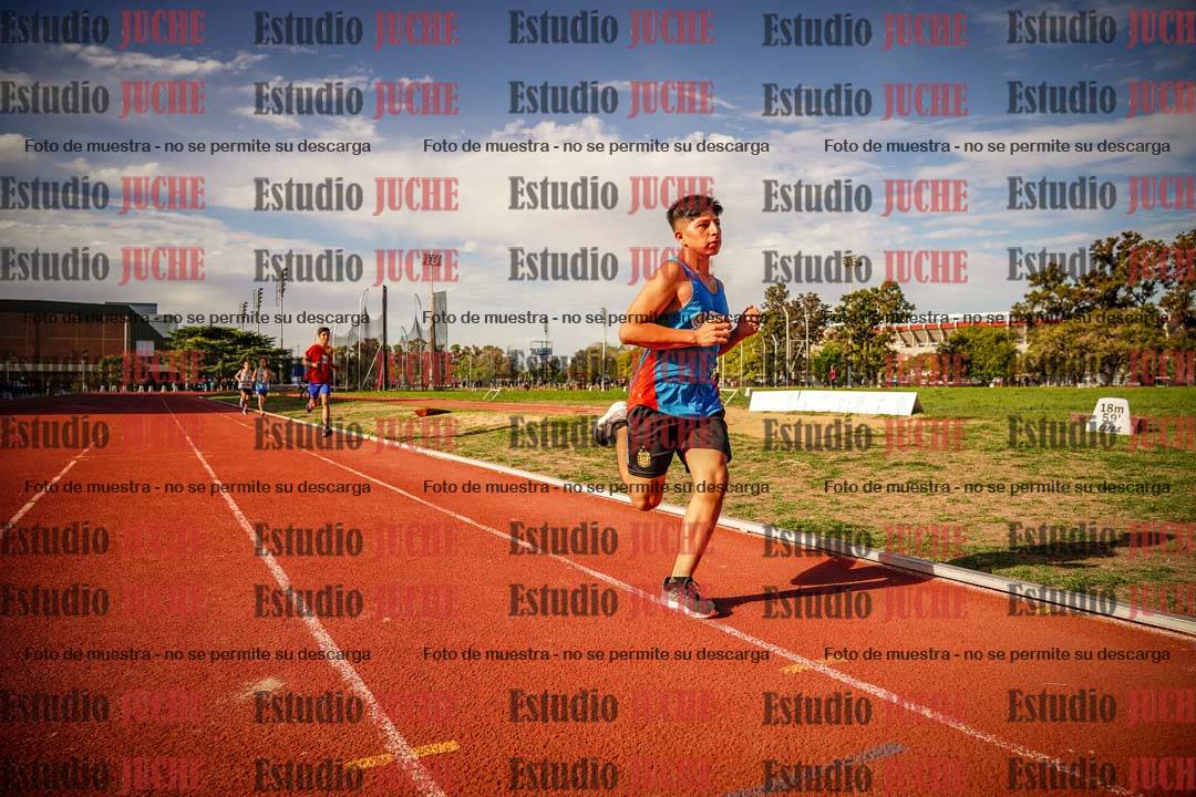Fotos de los 2400 m llanos de varones - U16