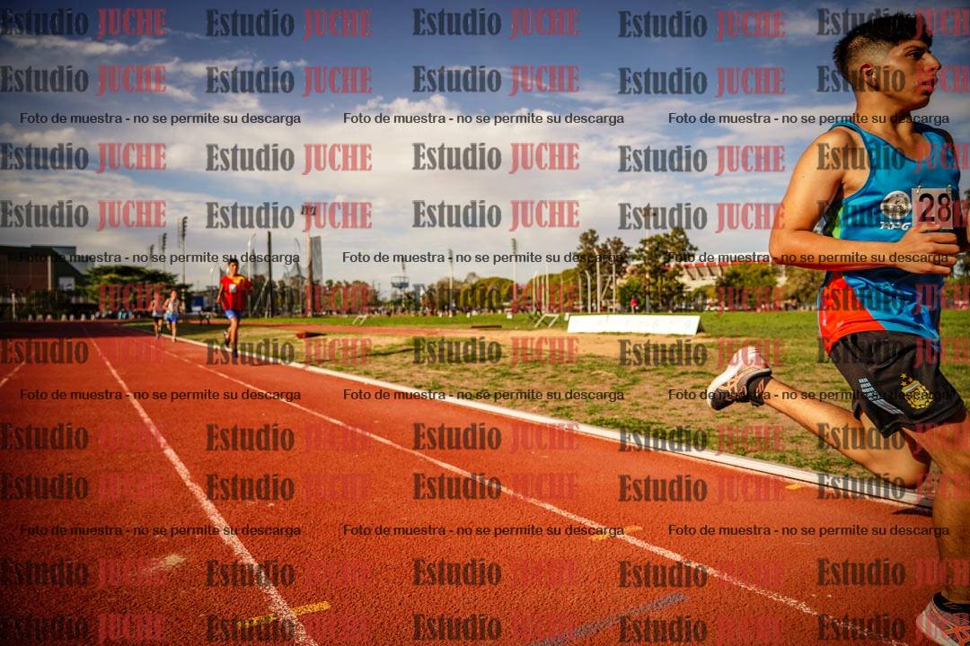 Fotos de los 2400 m llanos de varones - U16