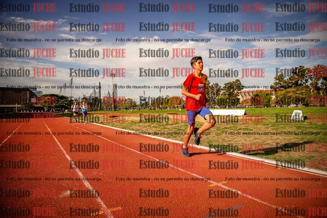 Fotos de los 2400 m llanos de varones - U16