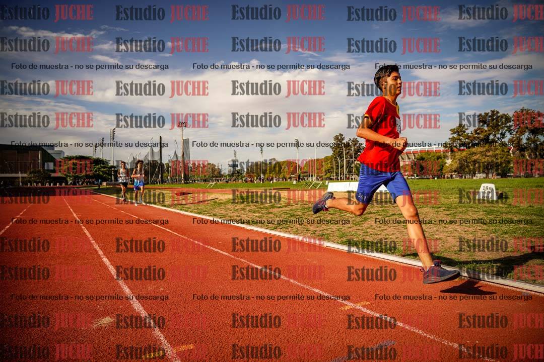 Fotos de los 2400 m llanos de varones - U16